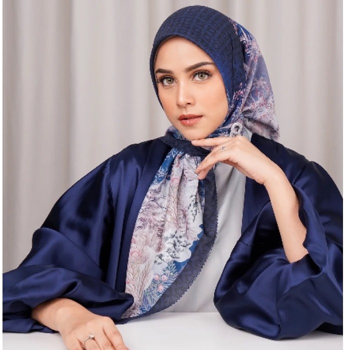 Buttonscarves Holiday Square - Deep Blue
