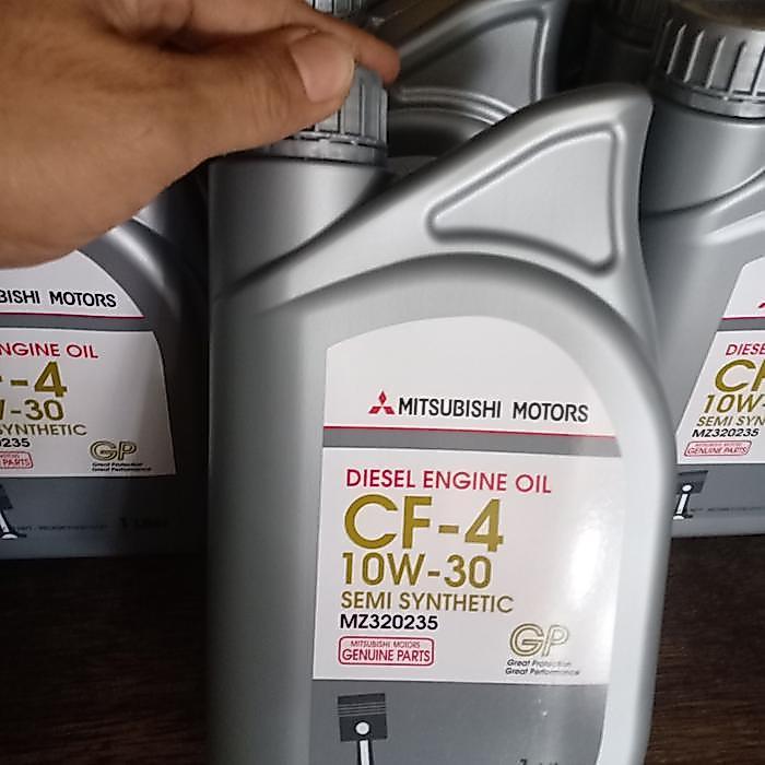 Oli diesel Mitsubishi 10W 30 newww