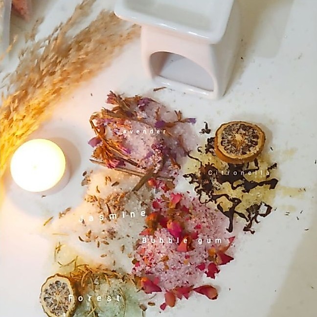 Sekilo garam mandi 1kg epsom salt dengan taburan bunga asli 1kg