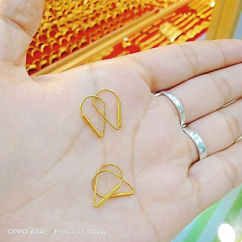 anting tindik bayi