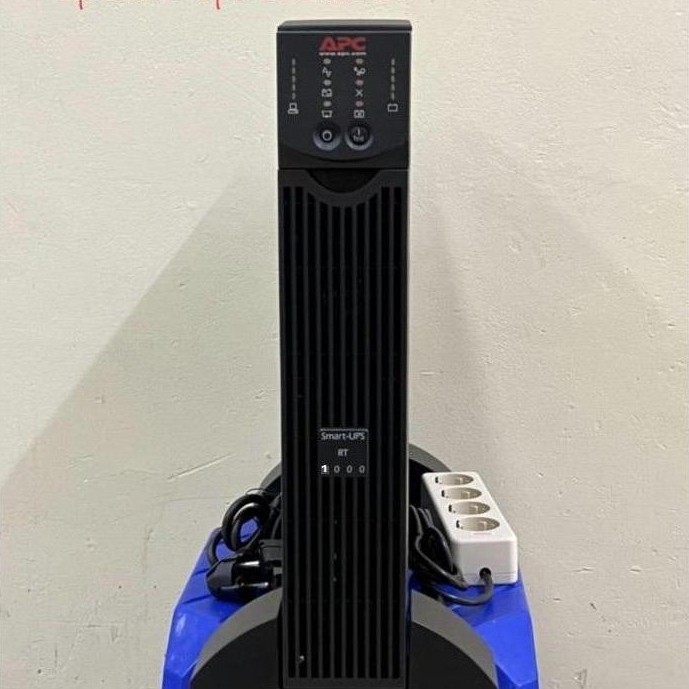 UPS APC SURT1000XLI APC SMART UPS RT 1000VA