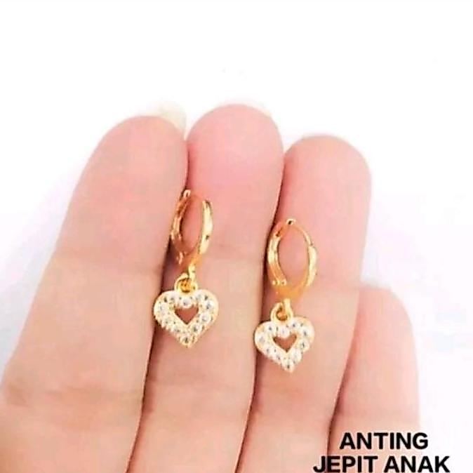 ANTING ANAK ANAK PEREMPUAN MOTIF LOVE