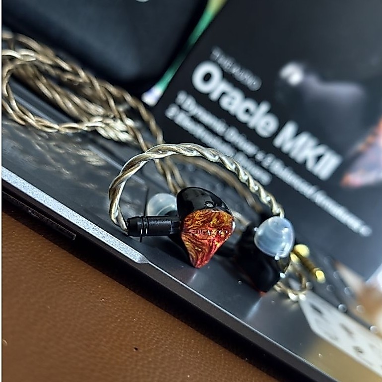 Thieaudio Oracle MK2 MKii IEM Second Bekas