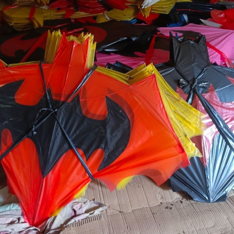 LAYANGAN HIAS BATMAN (PAKET 10 pcs) plastik cap Bumi
