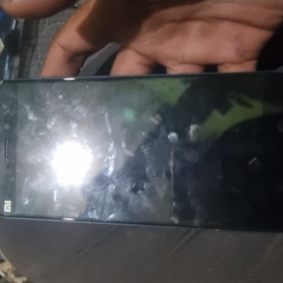 lcd redmi mi 4 copotan normal putih dan hitam