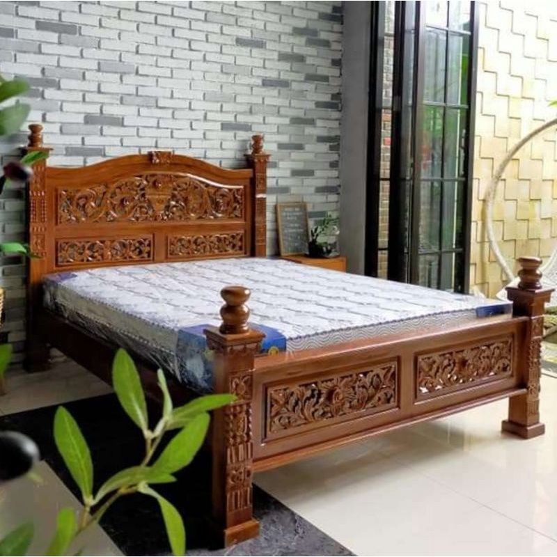 dipan kayu jati Ukir / difan rahwana / tempat tidur / Ranjang Kasur minimalis Tanpa kasur