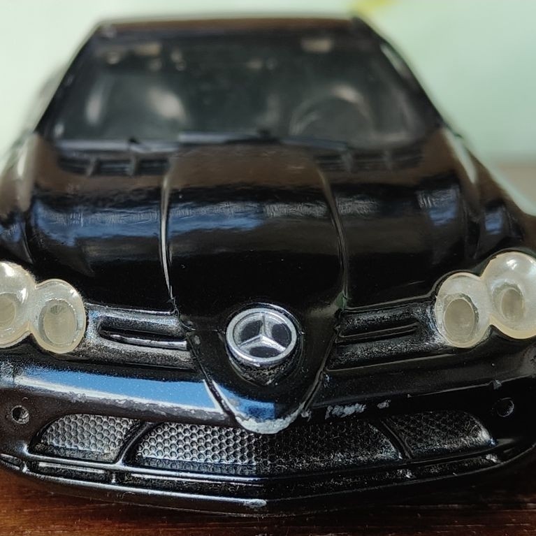 Diecast Mercedes Benz SLR 1/32