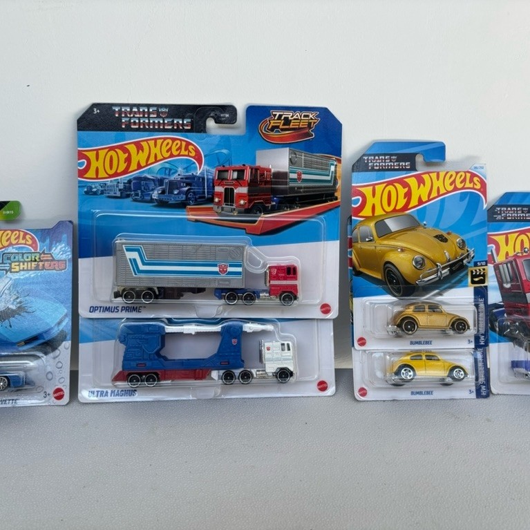 Hot Wheels TRANSFORMERS