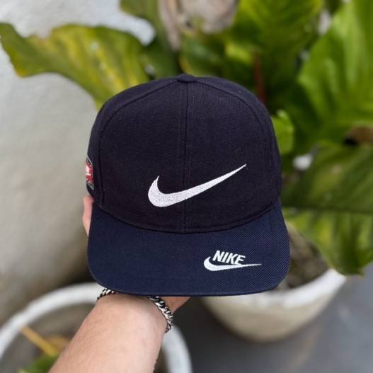 Topi Nike Vintage Swoosh Logo Brim Script