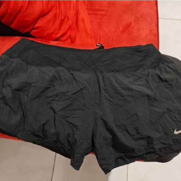 celana running / lari nike second preloved isitmewa