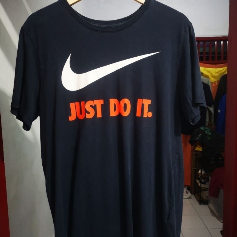 KAOS KASUAL Y2K JUST DO IT NIKE