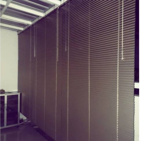 Tirai goden krey gulung alumunium blind outdoor indoor