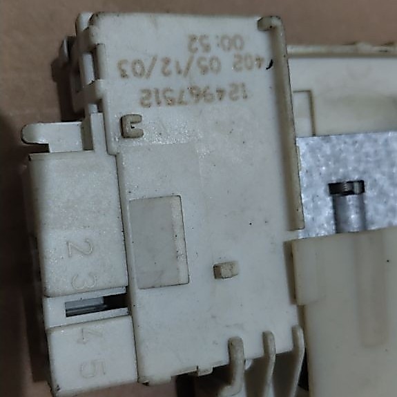 Door Lock Mesin Cuci Electrolux