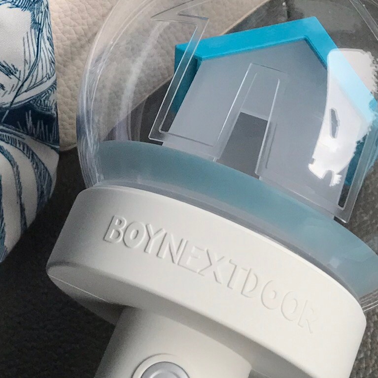 Preloved Wonder Stick BOYNEXTDOOR Official Lightstick