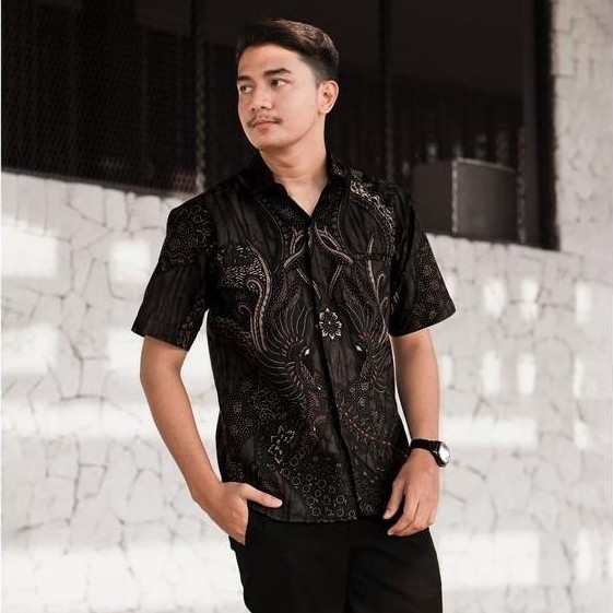 Laskala Batik Tama Kemeja Batik Pria Slimfit Lengan Pendek