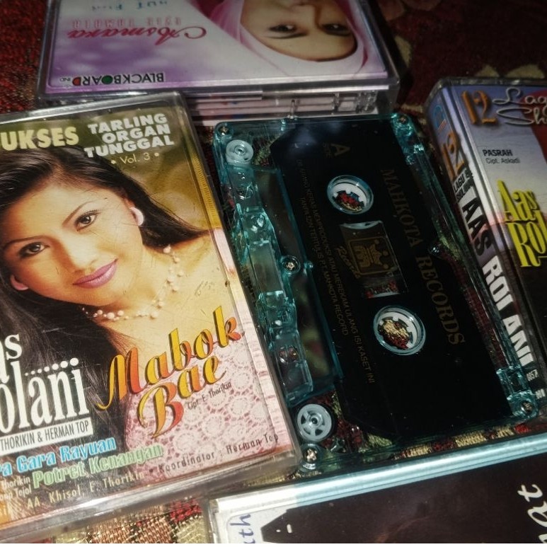 Kaset pita Aas Rolani Mabok Bae