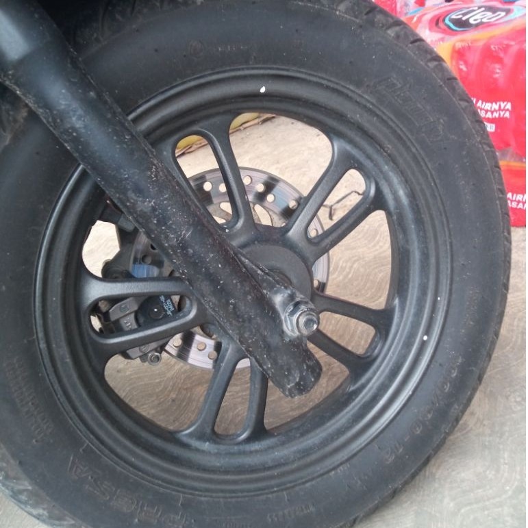 velg ring 12 original bawaan Scoopy 2023