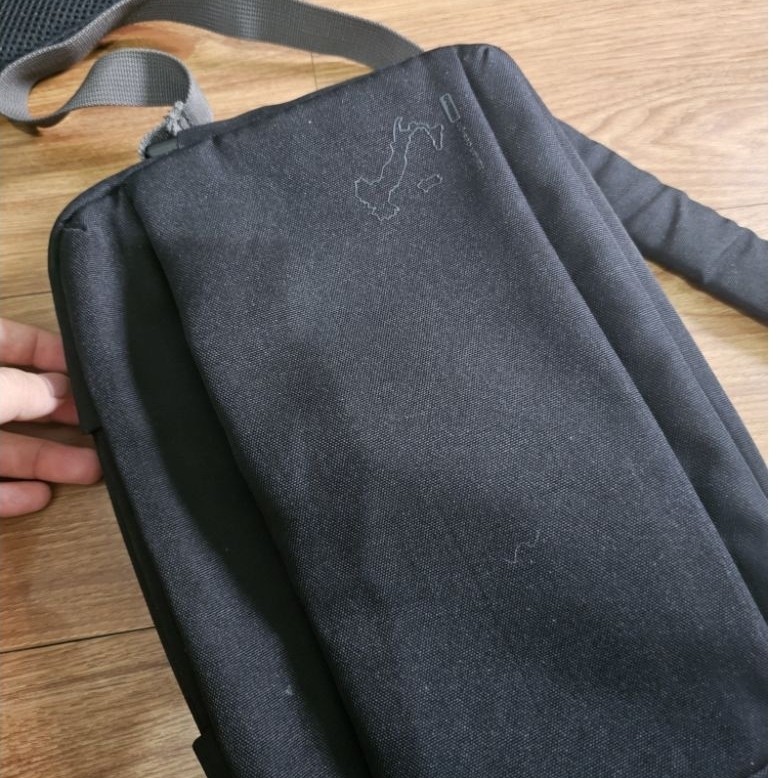 Sling Bag Tas Selempang Tucano Muat Tab