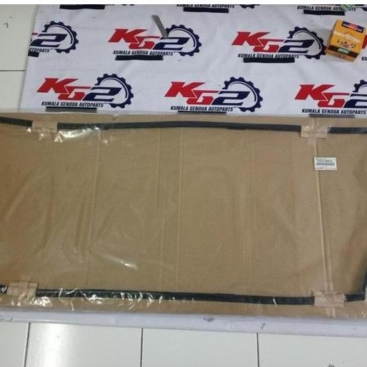 Karet Kaca Belakang Land Cruiser Prado Kzj95 Original Toyota 75573-60010