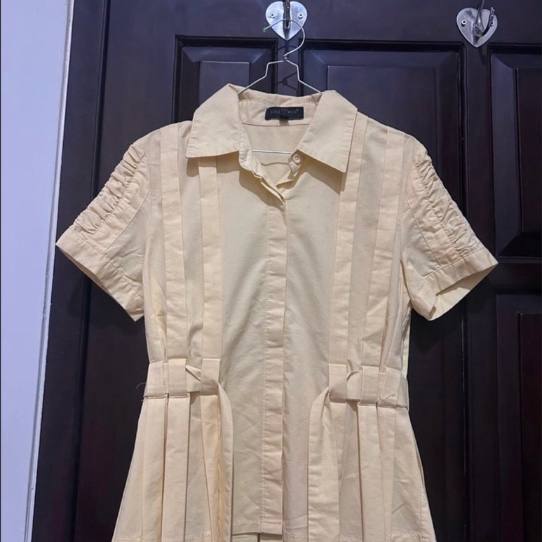 Kemeja Wanita Butter Yellow