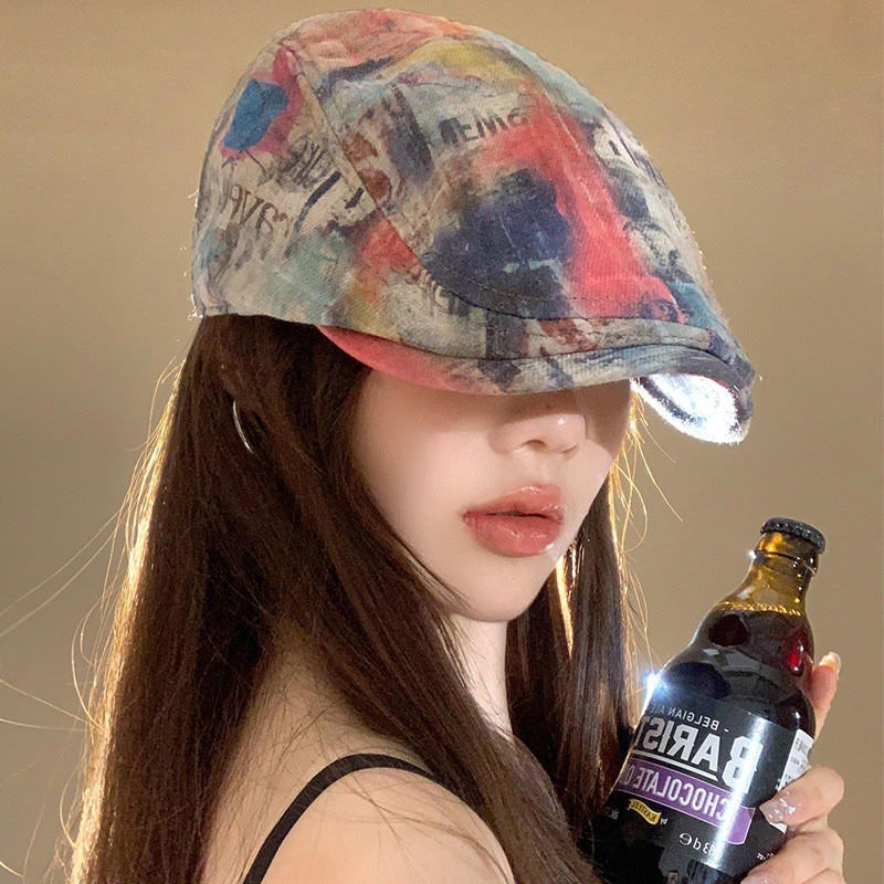 Topi Depan Motif Koran Grafiti Gaya Amerika, Topi Beret Pendek Brim Anti Usang Wanita Trendy