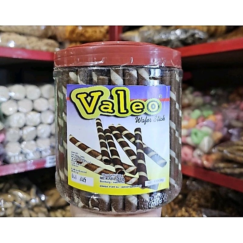 astor valeo toples