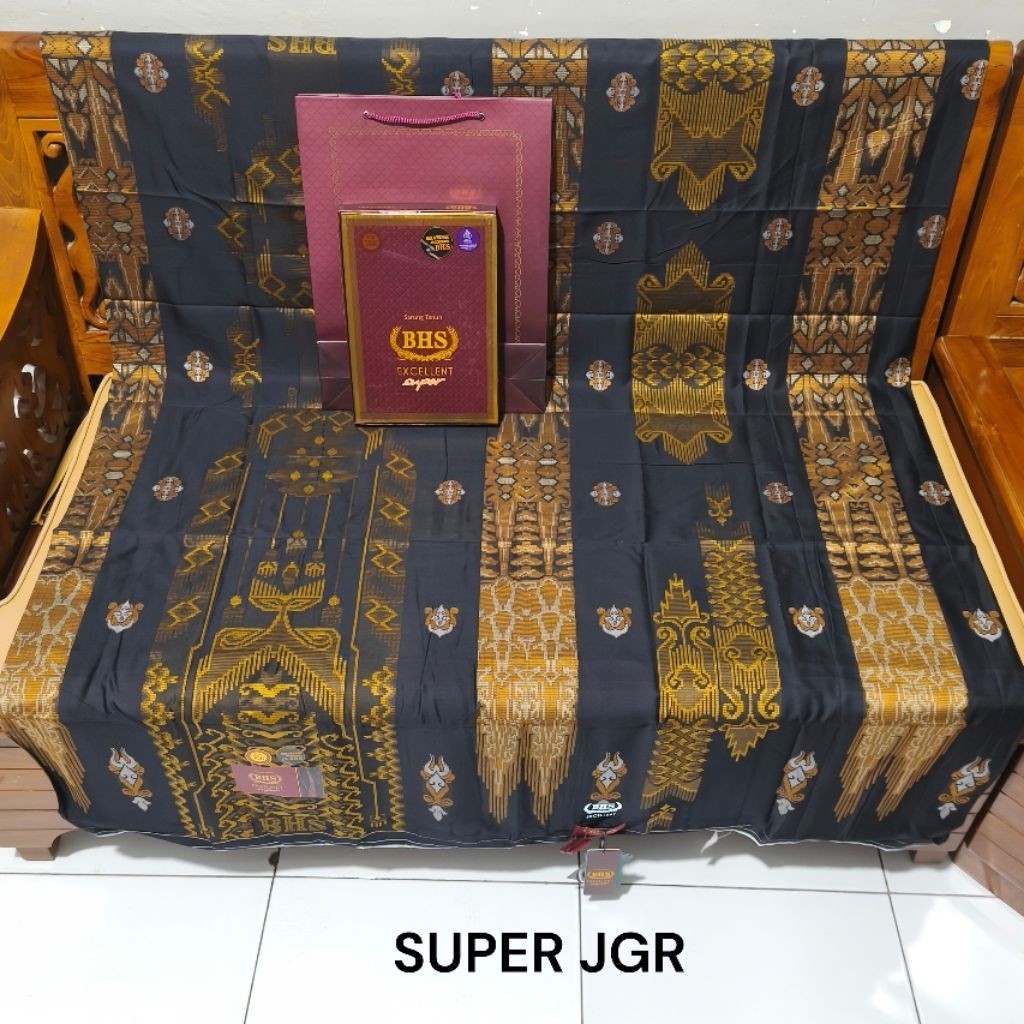 SARUNG BHS EXCELLENT & AVANT GARDE GOLD & SILVER MOTIF JACQUARD