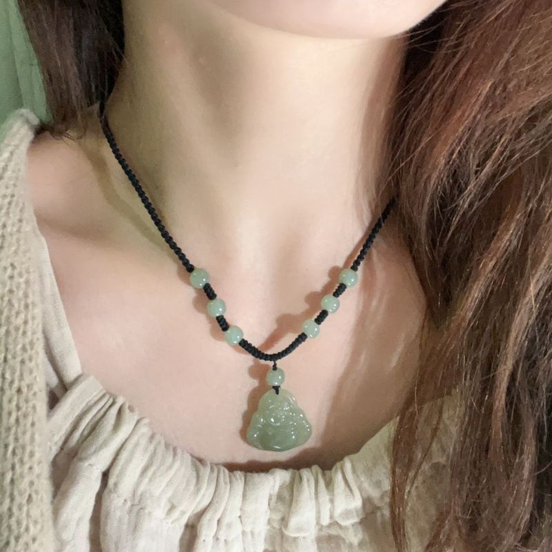 Kalung giok hijau dan putih alami dengan liontin Buddha untuk wanita, liontin Buddha Maitreya giok t