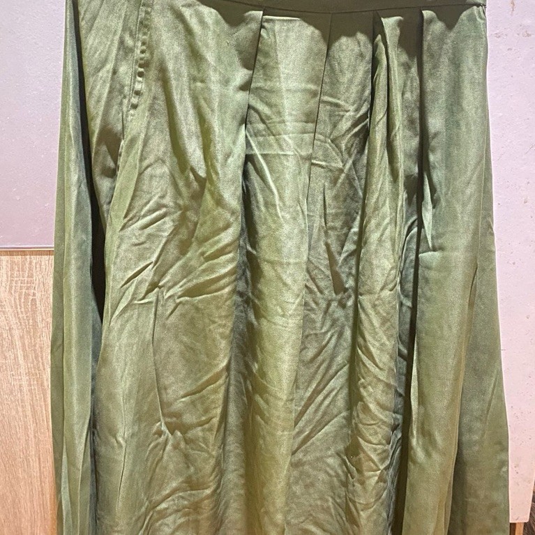 rok warna hijau