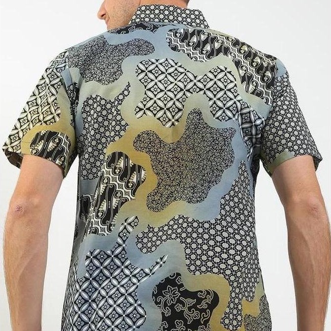 Arjuna Weda Hem Batik Pria Motif Sekar Jagad Pelangi B - Slim Fit | Katun | Lengan Pendek