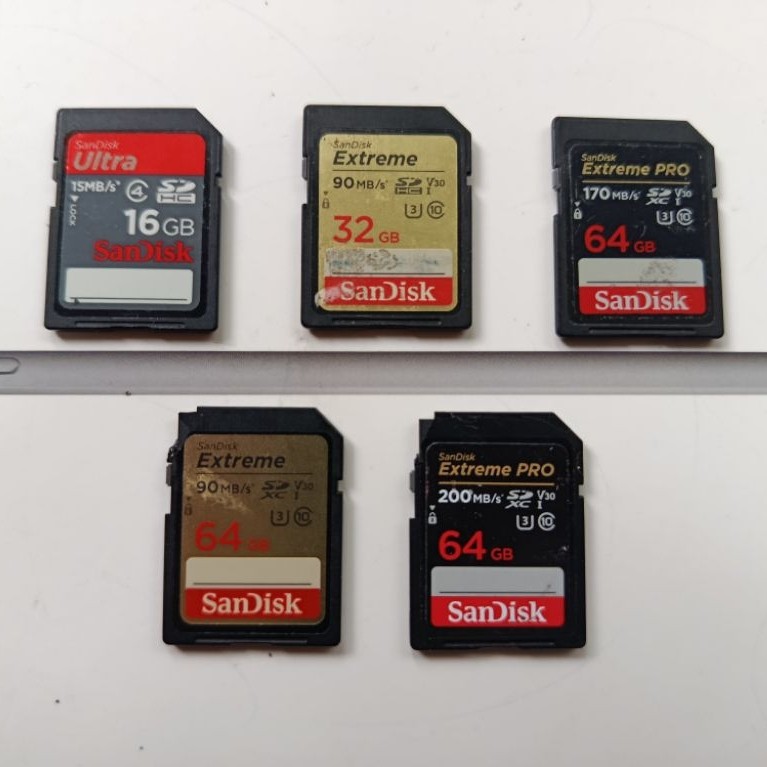 Sandisk SD card 16gb, 32gb, 64gb.