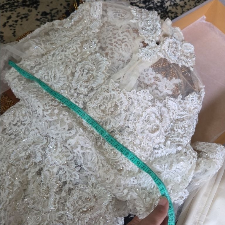 kebaya putih akad set dengan rok dan bustier
