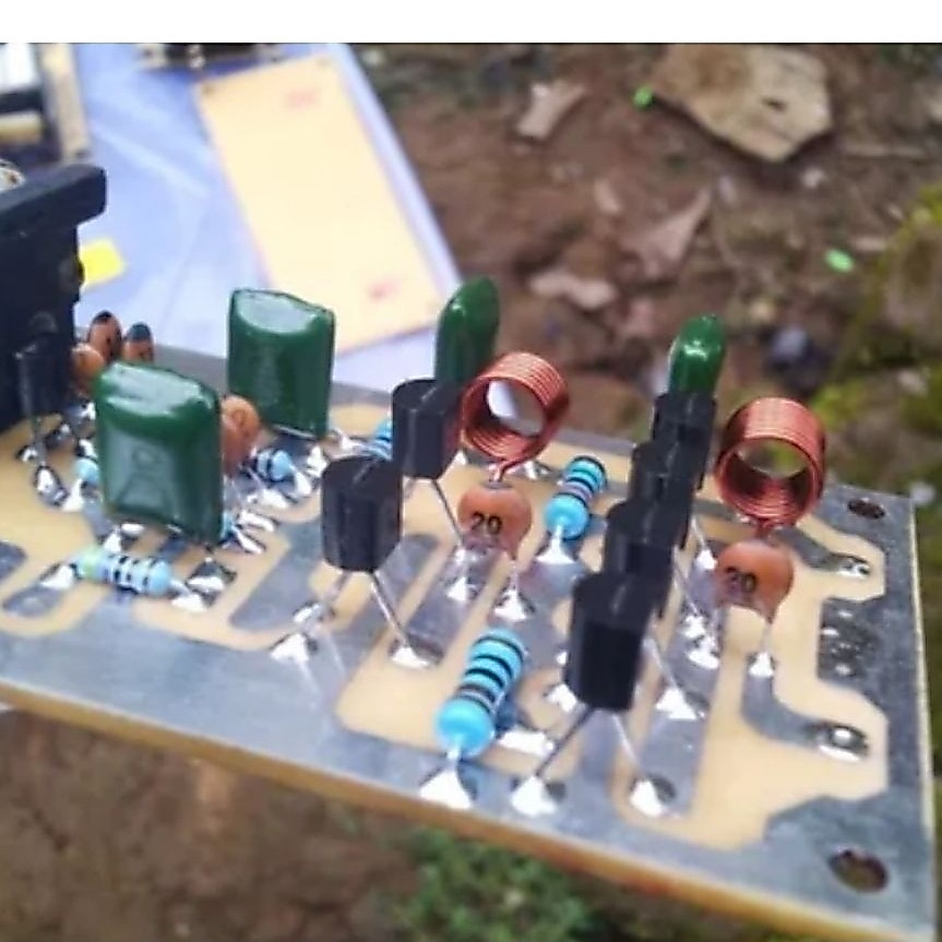 pemancar fm 0.5 Watt 87-65 MHz  brik fm