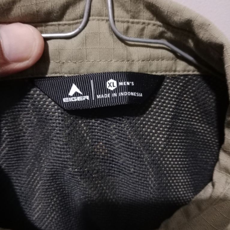 kemeja eiger black borneo