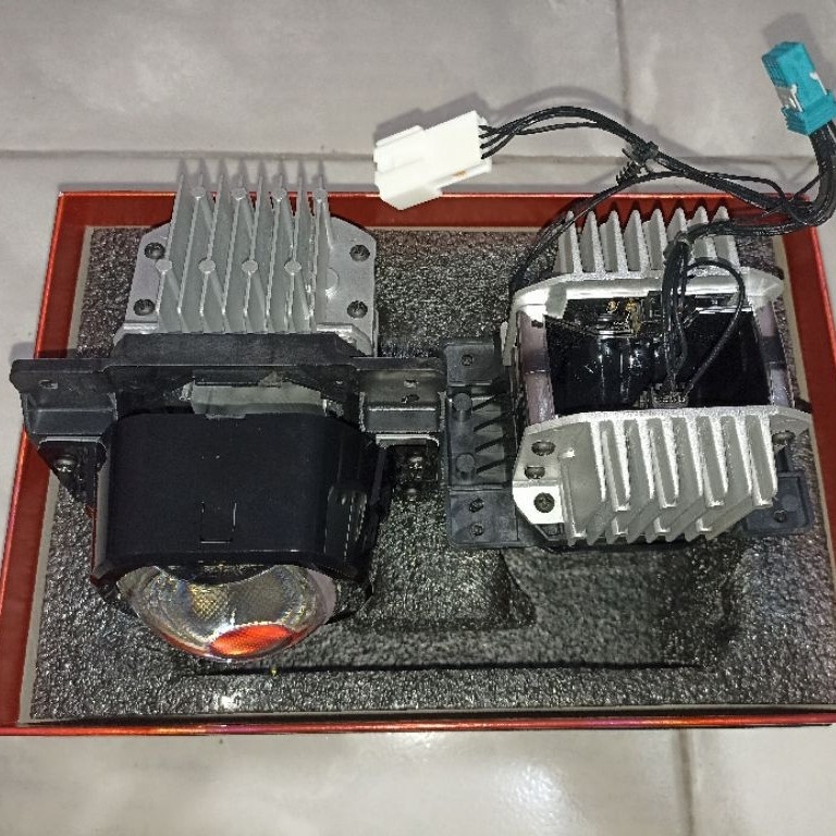 LED Projector Mobil Wuling Almaz, Copotan Original