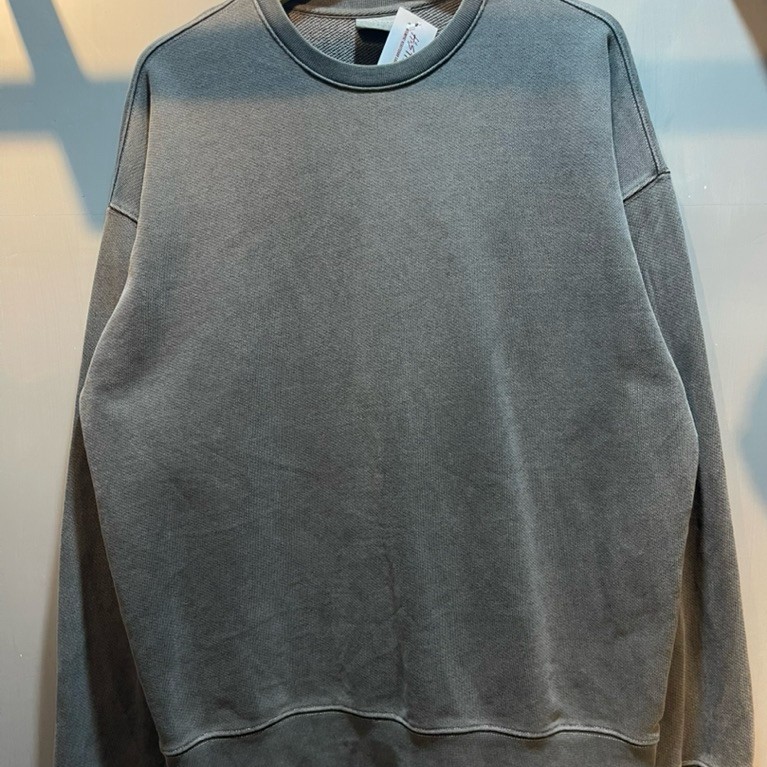 Crewneck abu Washed tebal