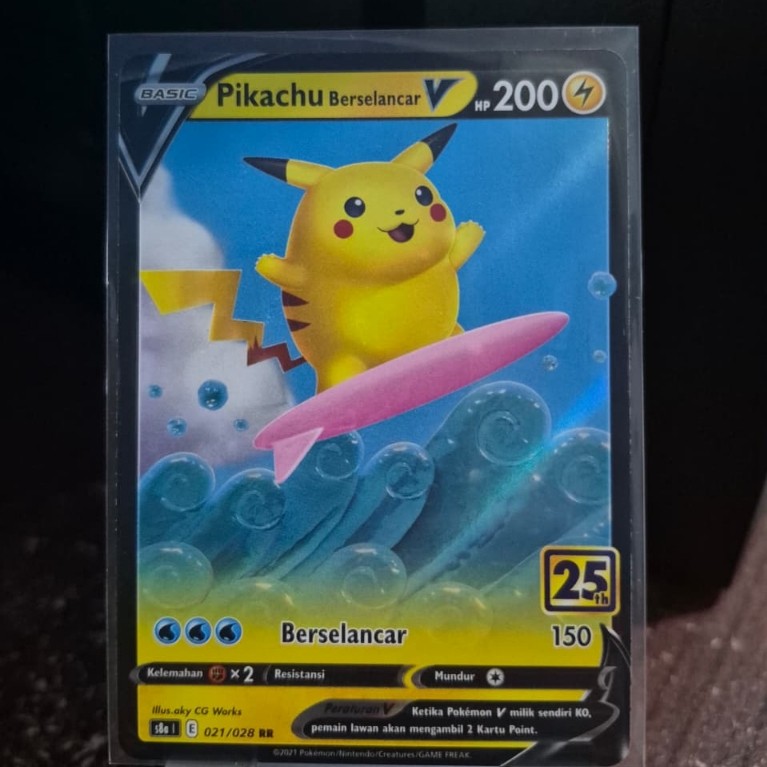 Pikachu Berselancar V RR Kartu Pokemon 25th Anniversary Collection TCG Indonesia