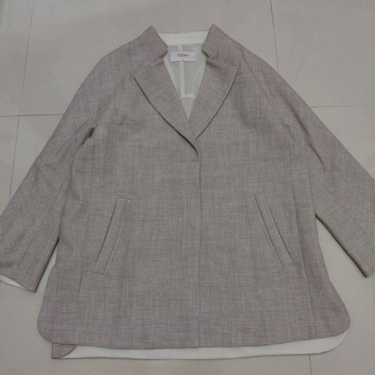 Preloved Zishen Blazer Beige