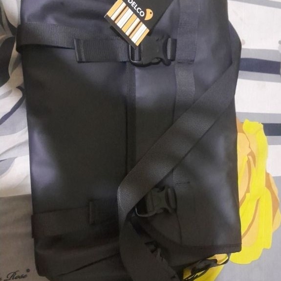 Tas Selempang Elizabeth Delco