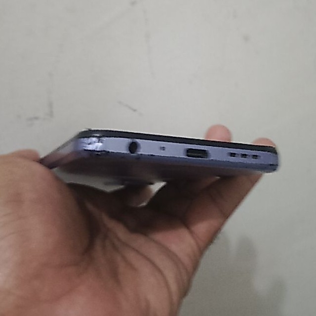 sharp aquos v6 5g minus lcd