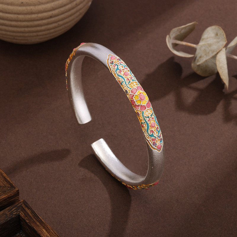 Gelang baru berwarna putih berlapis perak dengan desain bunga begonia yang dilapisi enamel dan cat e