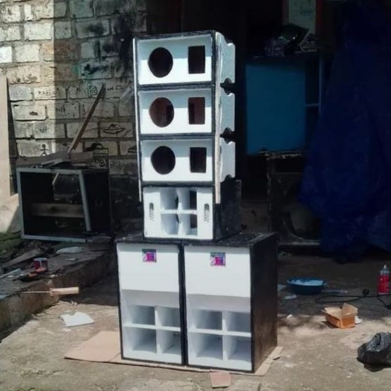 Paket box spiker full set plat spikon , bebas request warna  sub 8inx2 subpali . Low anak gajah 6 in
