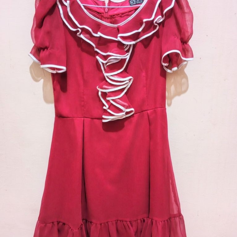 PRELOVED PREMIUM DRESS MOTIF RENDA BUNGA MERAH
