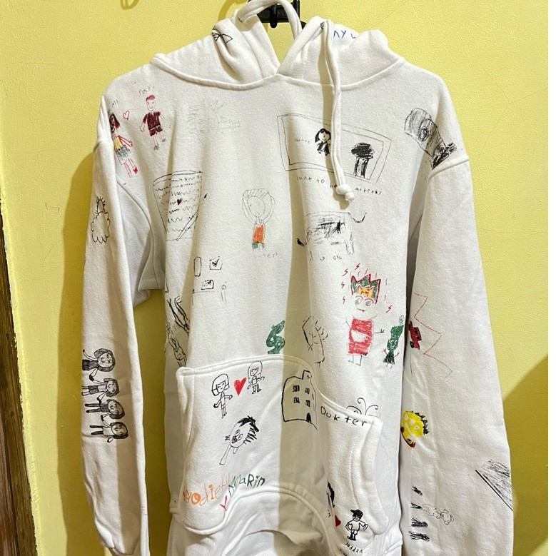 preloved hoodieku x awkarin oversize