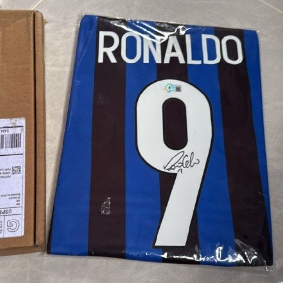Jersey Inter Milan Ronaldo R9 Original Tanda Tangan Oleh Ronaldo