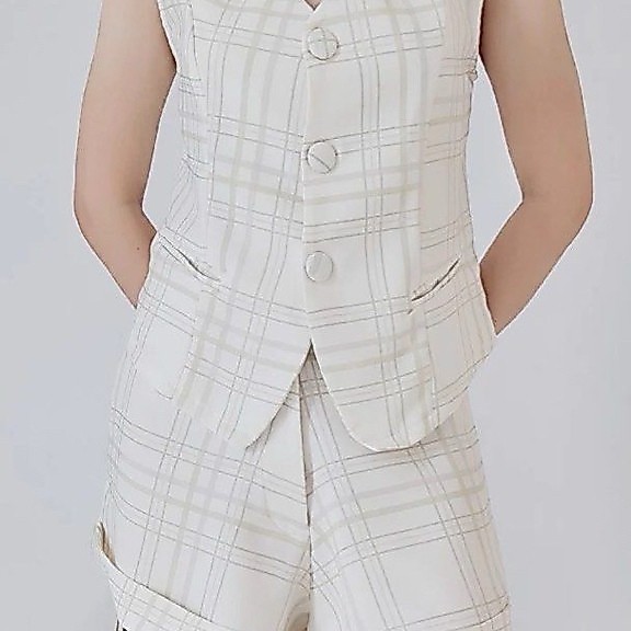 PRELOVED Array Beige Checkered High Waist Short Pants Celana Pendek Fashion Wanita