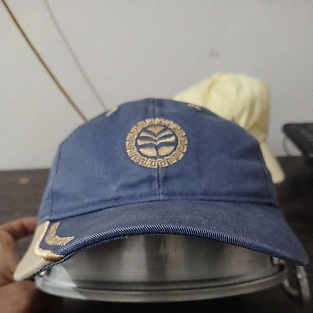 Topi baseball bahan katun denim warna navy logo bordir YOUNG AN second Original allsize stelan besi 