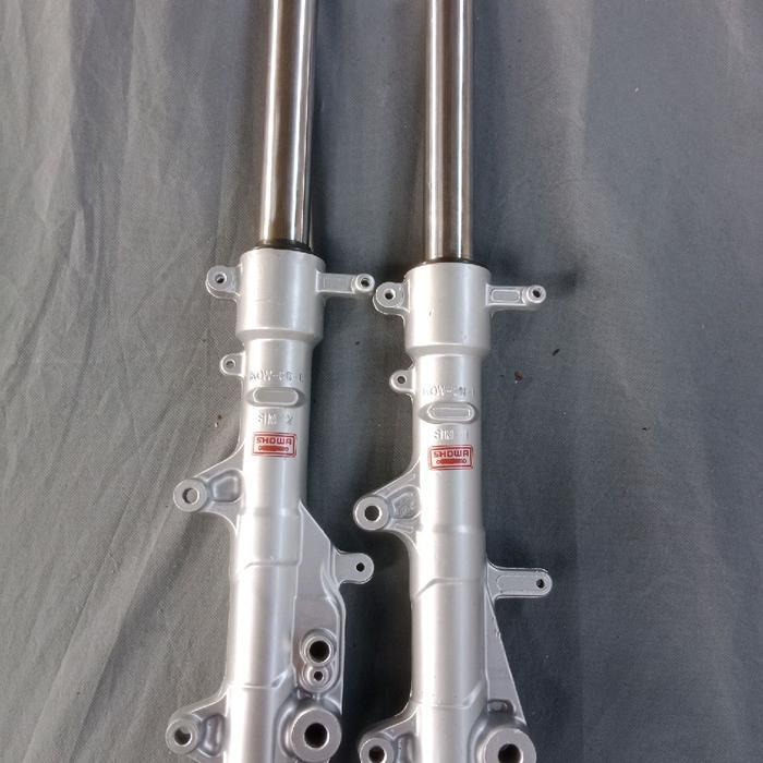 Shock Depan Adv 150/160 Kiri Cakram Copotan Original Jika Tidak Ada Kode Keasliannya Bisa Di Kembali