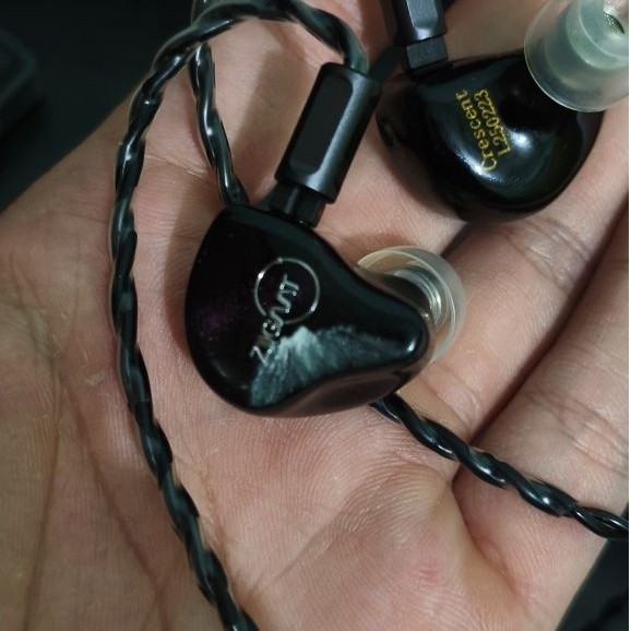 Ziigaat Crescent IEM Second