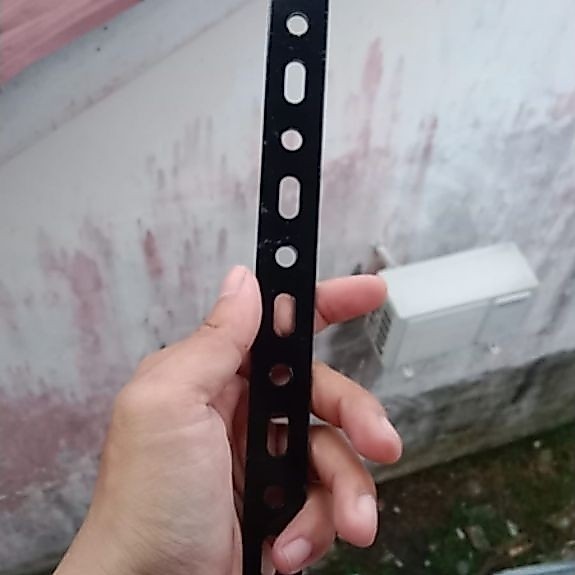 BRAKET LUBANG HITAM / PLAT BESI LUBANG MULTIFUNGSI PANJANG 30CM